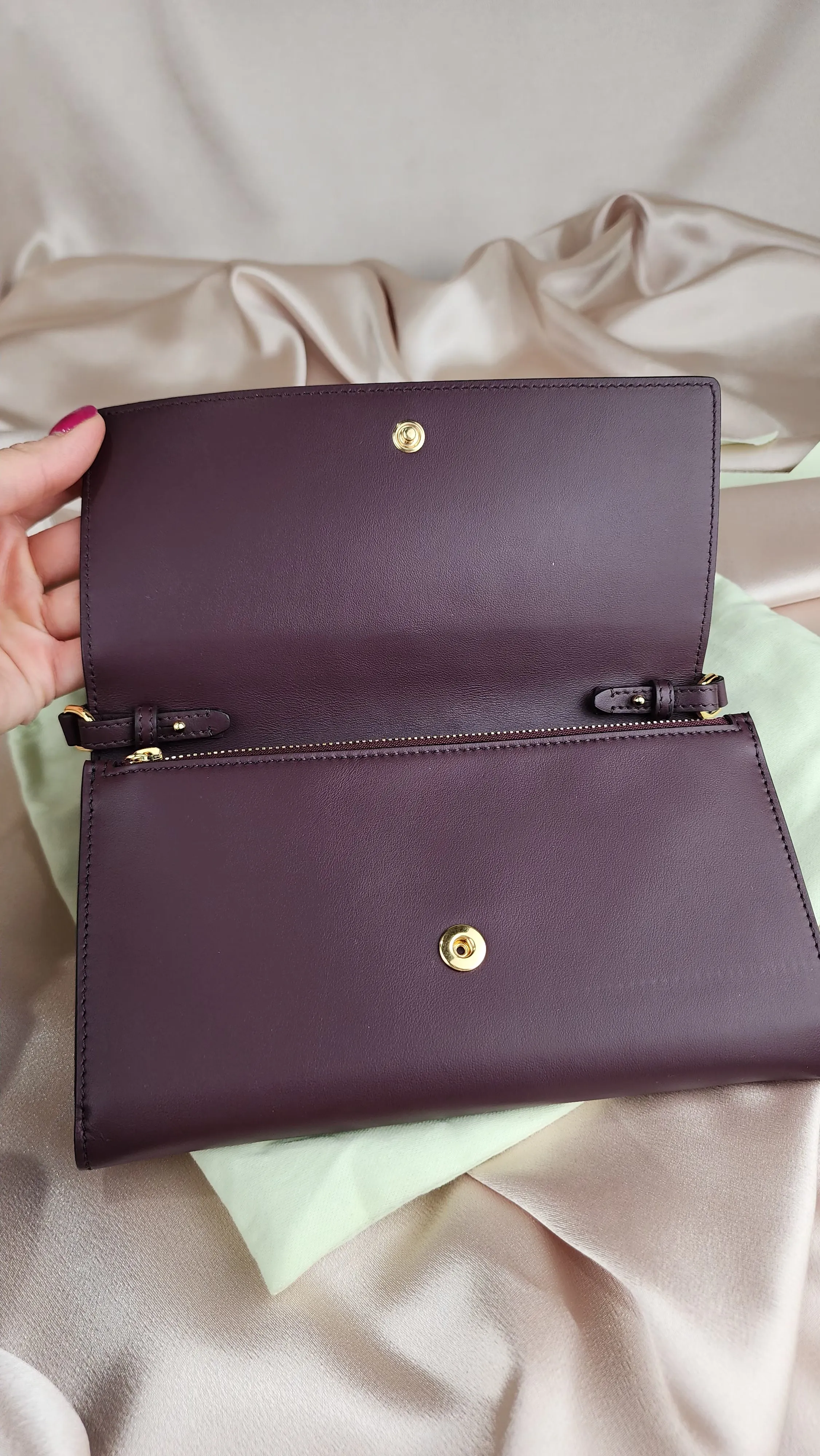 Burberry Mahogany Red Leather Hazelmere Wallet On Strap Bag